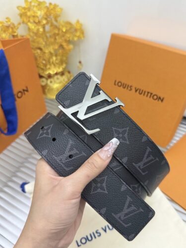 루이비통 LV 이니셜 35mm 리버서블 벨트 M0450 양면 착용 가능 남성 가죽 벨트 photo review